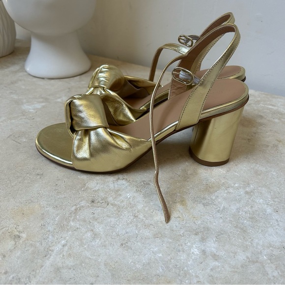 Elegant Gold Women's Sandals - Picture 12 of 13